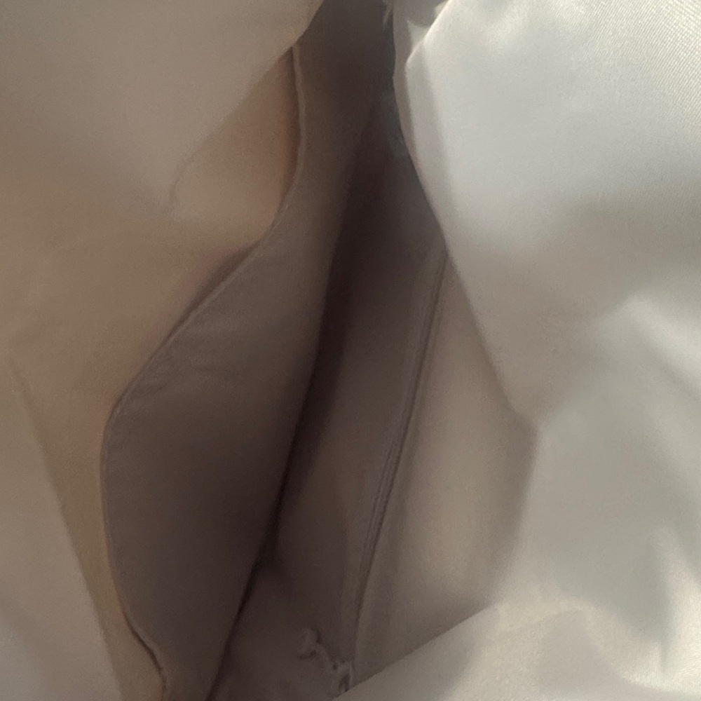 lululemon athletica Cream Crossbody Bag - Picture 4 of 5